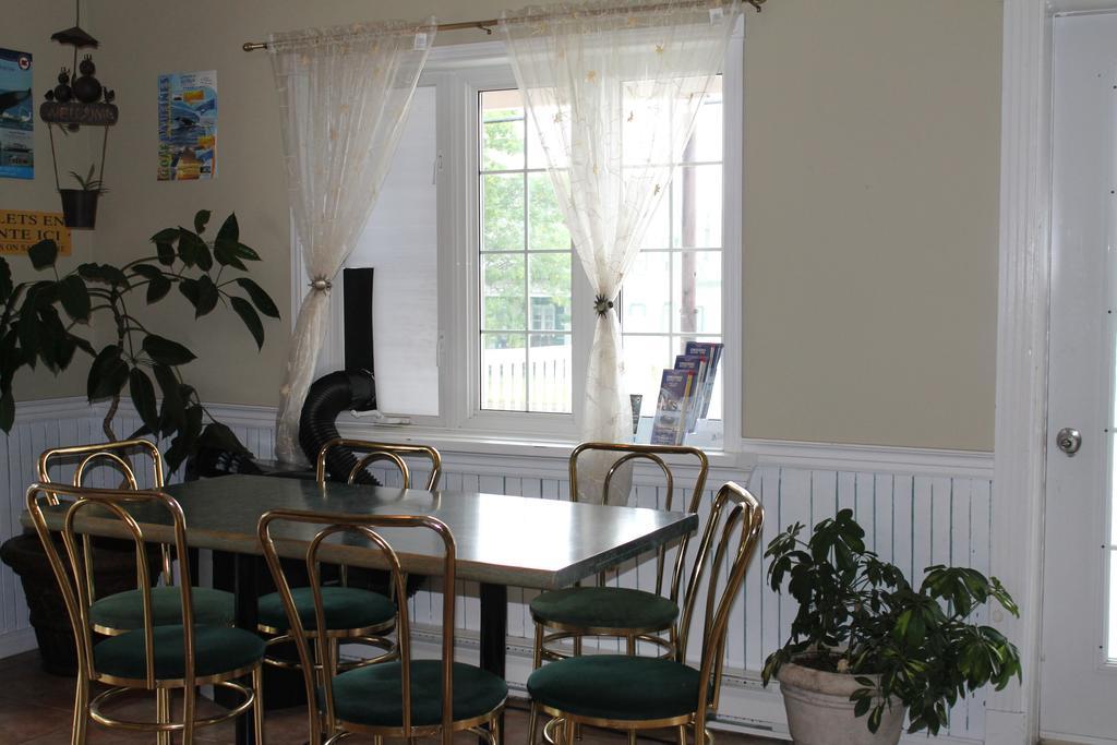 Auberge Chez Caro Sacre-Coeur 외부 사진